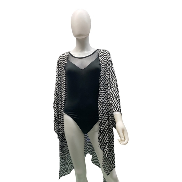 𝅺Kendall & Kylie Black One Piece Swimsuit.  Size:S - Picture 3 of 9